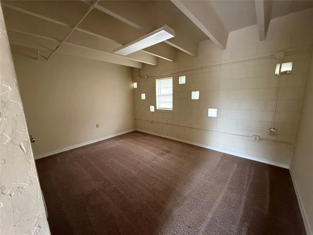 Photo 8 — 729 E Commerce Street Apt # 3, Altus, OK 73521