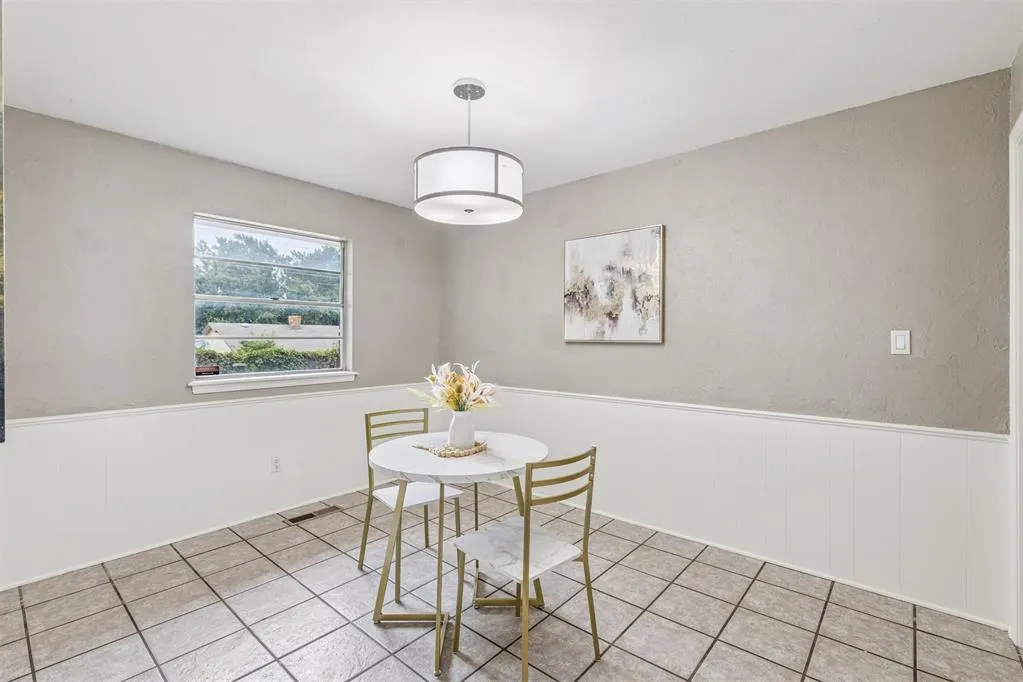 Photo 10 — 6461 N Sterling Drive, Oklahoma City, OK 73132