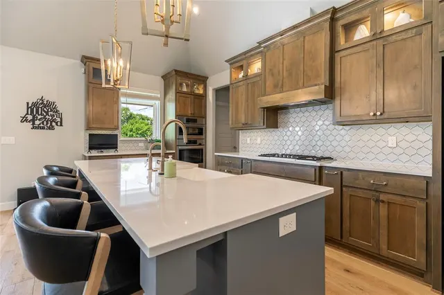 Photo 5 — 14242 Fox Lair Lane, Edmond, OK 73025