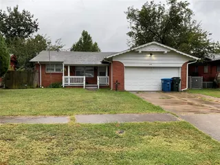 Sold home at 410 W Douglas Drive