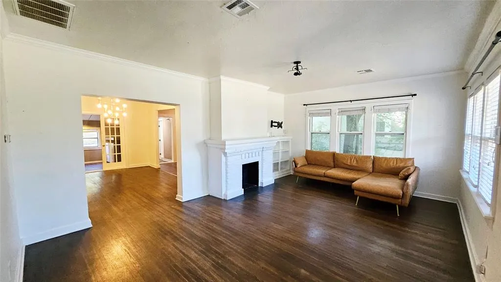 Photo 5 — 704 NW 34th Street, Oklahoma City, OK 73118