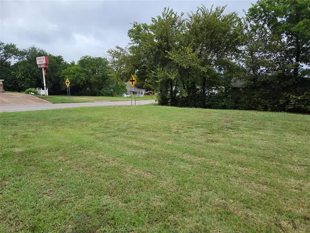 Photo 6 — 1006 S Chickasaw Street, Pauls Valley, OK 73075