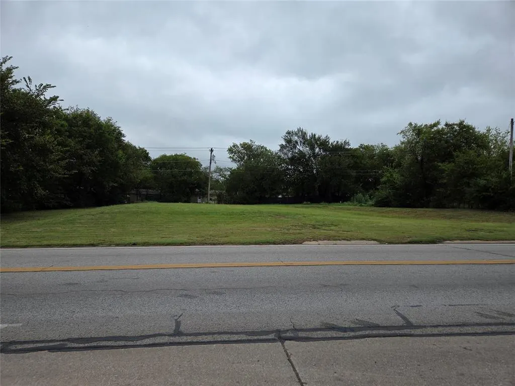 Photo 8 — 1006 S Chickasaw Street, Pauls Valley, OK 73075