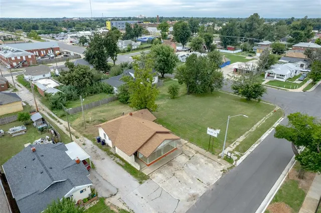 Photo 8 — 230 SW 27th Street, Oklahoma City, OK 73109