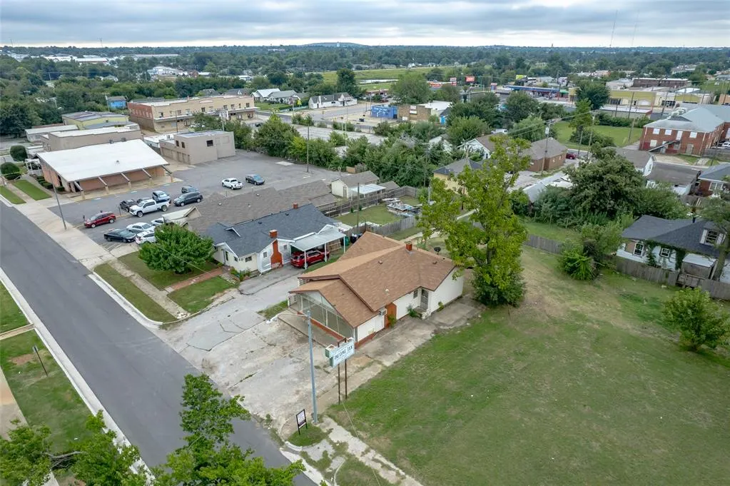 Photo 9 — 230 SW 27th Street, Oklahoma City, OK 73109