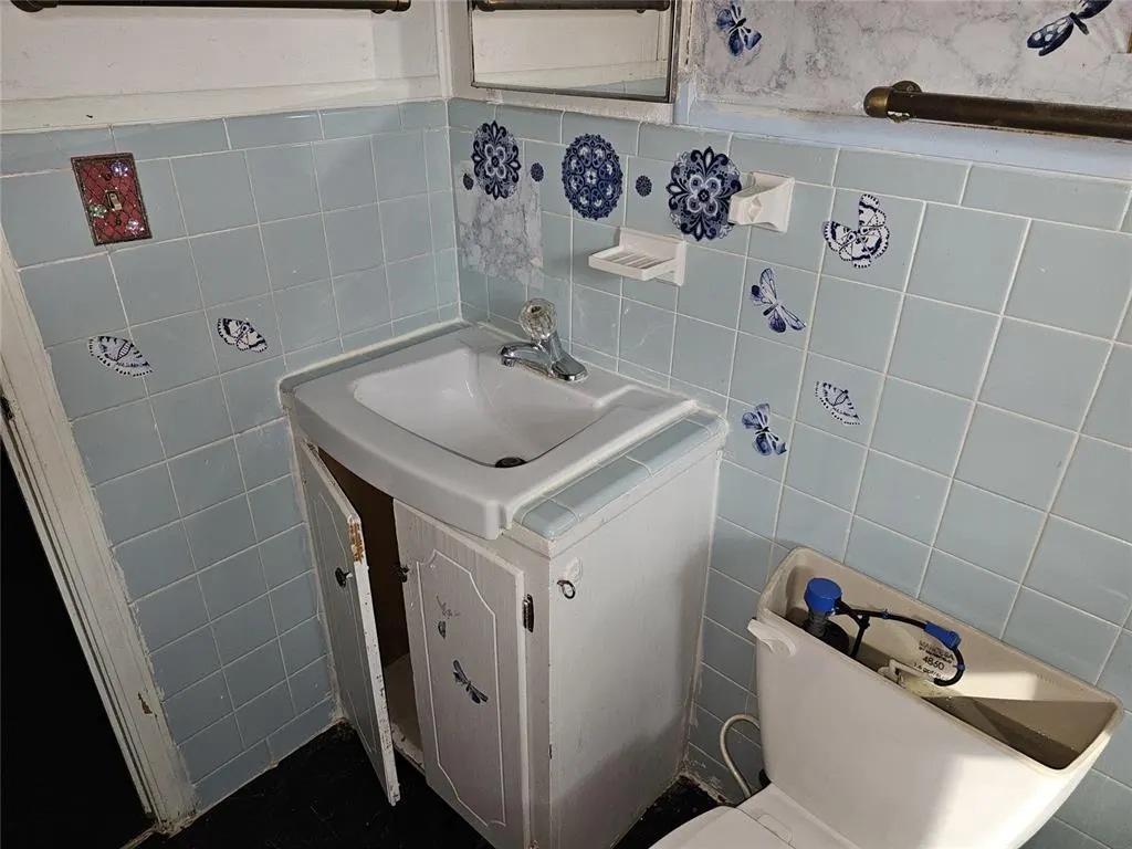 Photo 15 — 713 NE 79th Place, Oklahoma City, OK 73114