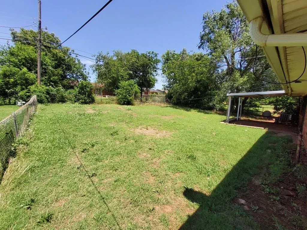 Photo 23 — 713 NE 79th Place, Oklahoma City, OK 73114