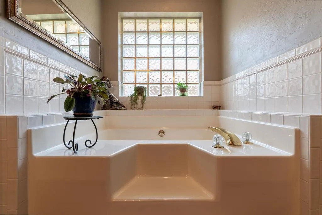 Photo 13 — 207 Westridge Drive, Clinton, OK 73601