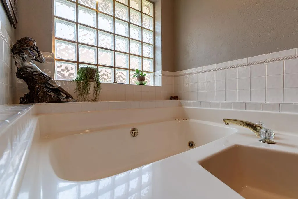 Photo 14 — 207 Westridge Drive, Clinton, OK 73601