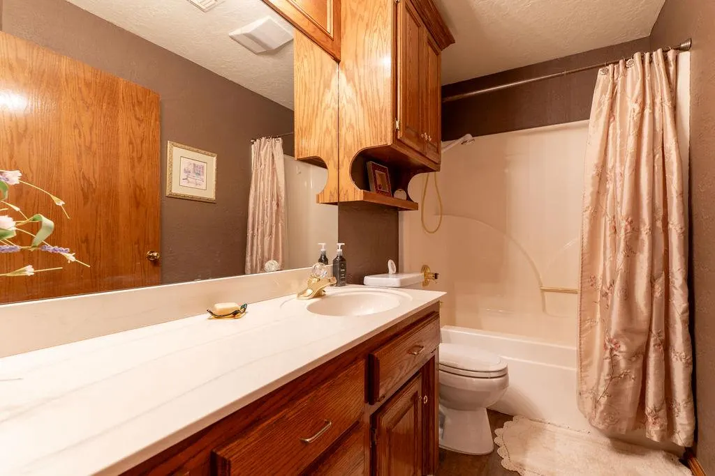 Photo 20 — 207 Westridge Drive, Clinton, OK 73601