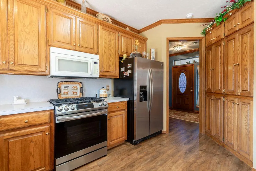 Photo 34 — 207 Westridge Drive, Clinton, OK 73601