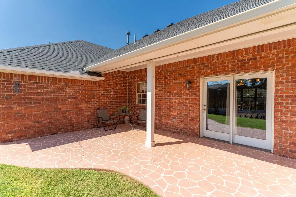 Photo 37 — 207 Westridge Drive, Clinton, OK 73601