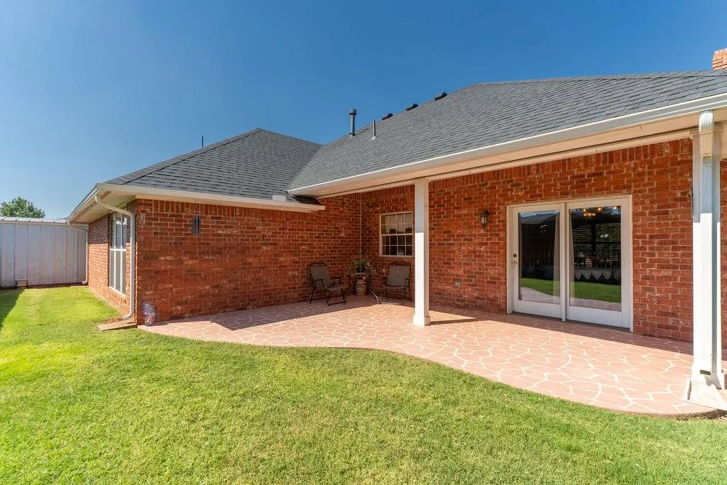 Photo 40 — 207 Westridge Drive, Clinton, OK 73601