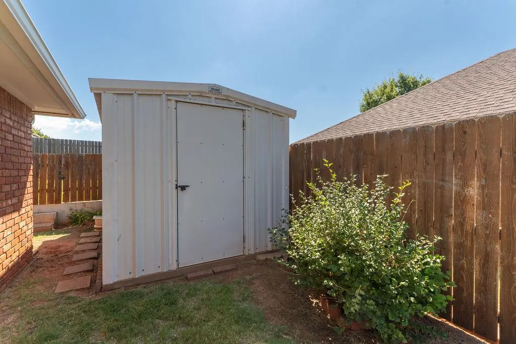 Photo 42 — 207 Westridge Drive, Clinton, OK 73601