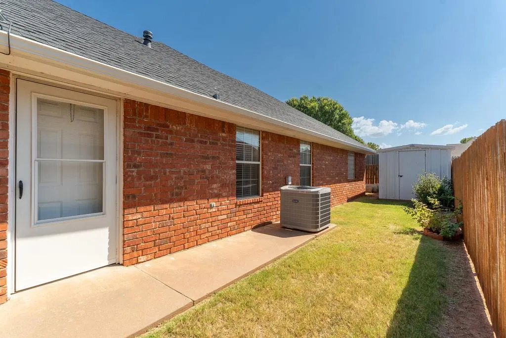 Photo 43 — 207 Westridge Drive, Clinton, OK 73601