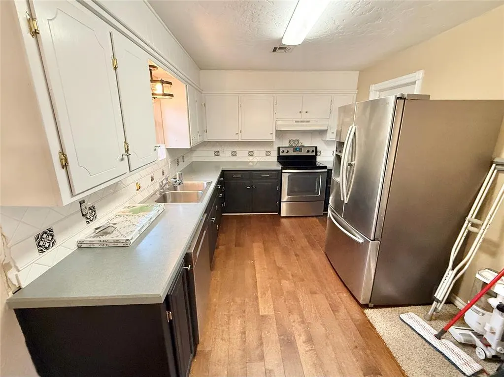 Photo 7 — 4049 SE BEDFORD Drive, Lawton, OK 73501