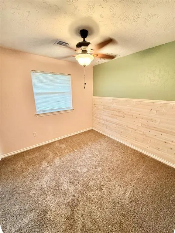 Photo 12 — 4049 SE BEDFORD Drive, Lawton, OK 73501