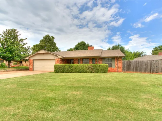 Photo 2 — 6605 WILLOWRIDGE Drive, Oklahoma City, OK 73122
