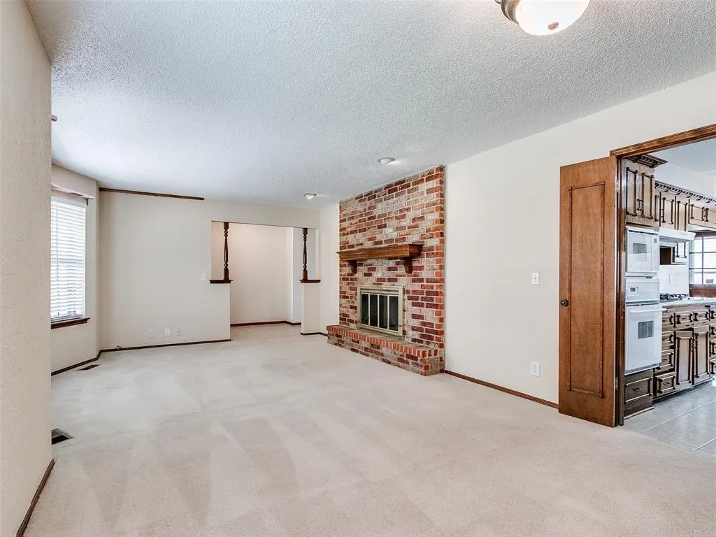 Photo 11 — 6605 WILLOWRIDGE Drive, Oklahoma City, OK 73122