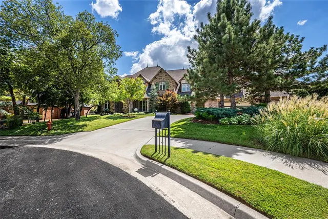 Photo 2 — 13201 Turtle Pond Court, Oklahoma City, OK 73142