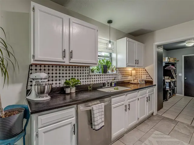 Photo 7 — 124 S 5th Avenue, Stroud, OK 74079
