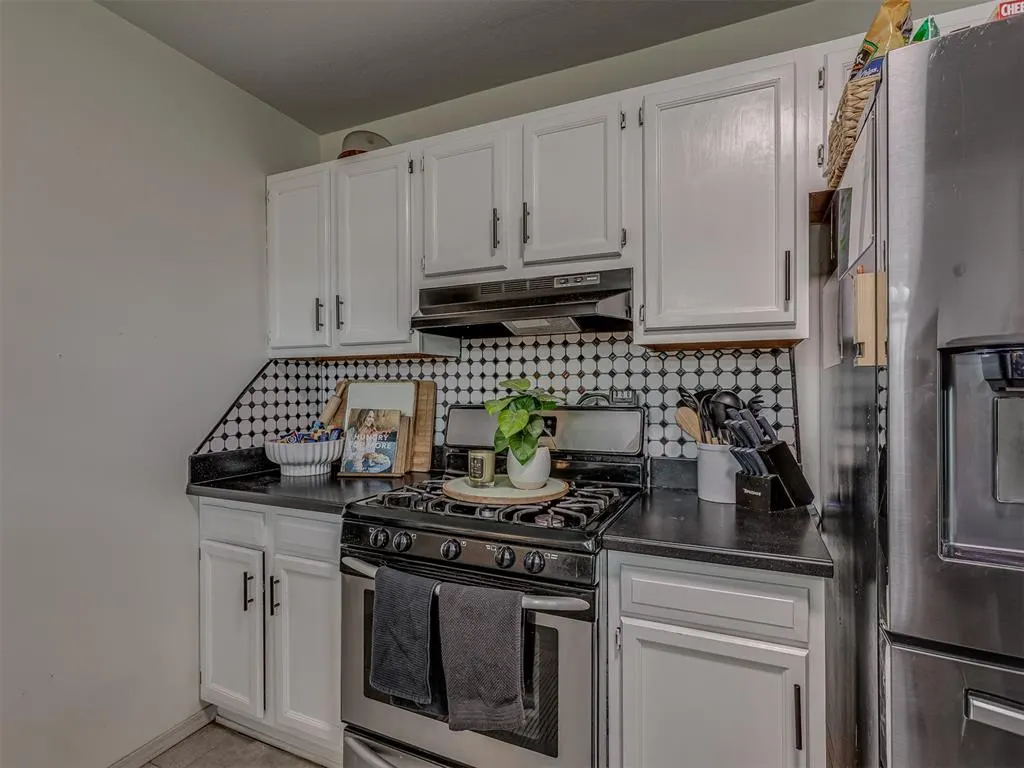 Photo 9 — 124 S 5th Avenue, Stroud, OK 74079