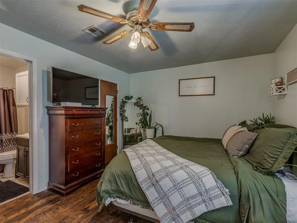 Photo 12 — 124 S 5th Avenue, Stroud, OK 74079