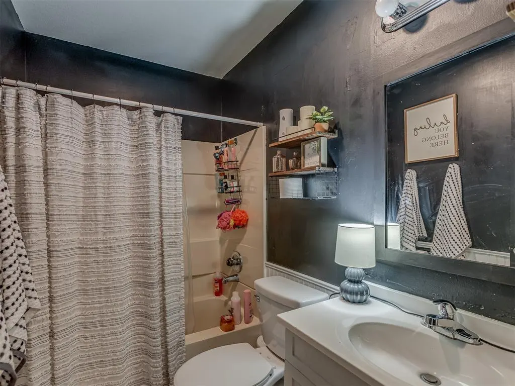 Photo 14 — 124 S 5th Avenue, Stroud, OK 74079