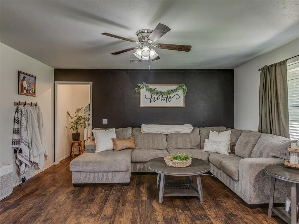 Photo 17 — 124 S 5th Avenue, Stroud, OK 74079