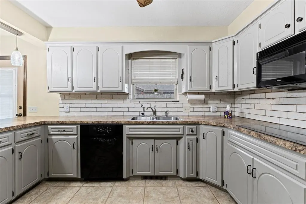 Photo 12 — 1222 E Proctor Avenue, Weatherford, OK 73096