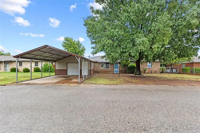 Photo 3 — 141 Bluestem Street, Weatherford, OK 73096