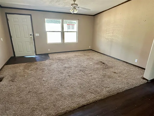 Photo 2 — 321 S Middle Avenue, Cordell, OK 73632
