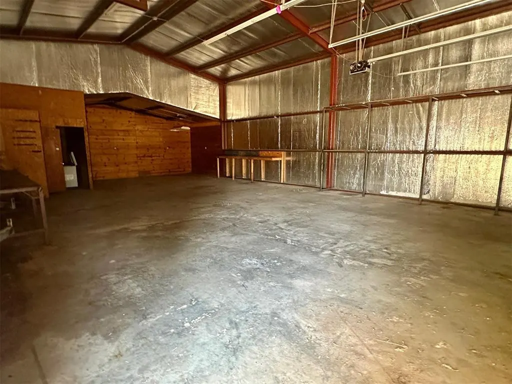Photo 12 — 321 S Middle Avenue, Cordell, OK 73632