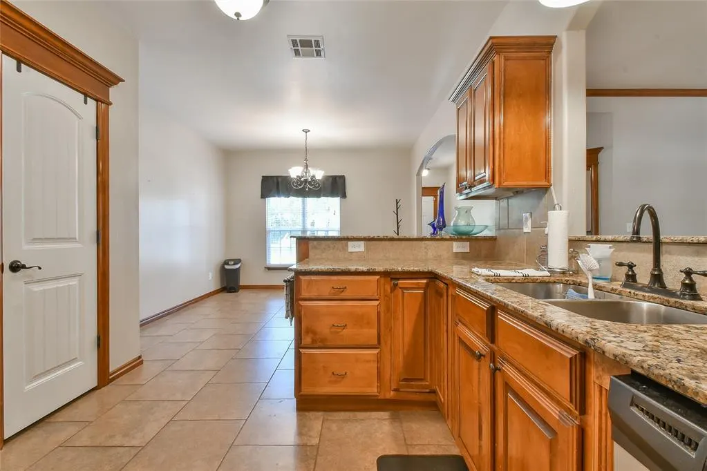 Photo 10 — 20841 Booker Avenue, Newalla, OK 74857