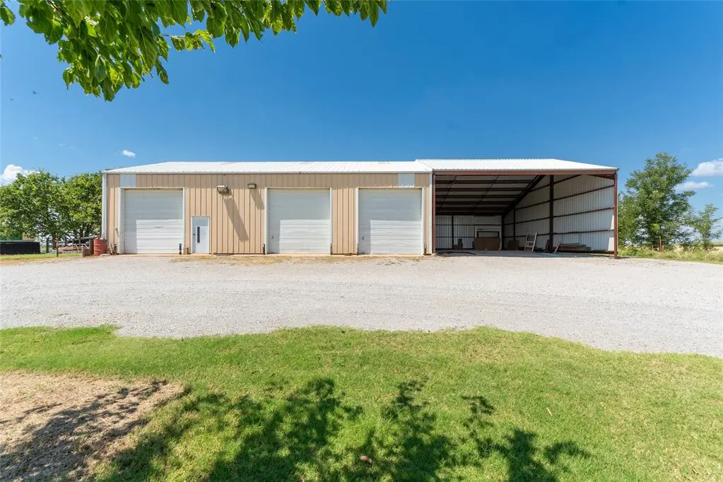 Photo 5 — 10057 N 2250 Road, Arapaho, OK 73620