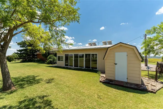 Photo 7 — 10057 N 2250 Road, Arapaho, OK 73620