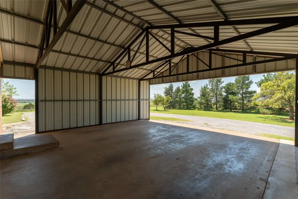 Photo 10 — 10057 N 2250 Road, Arapaho, OK 73620