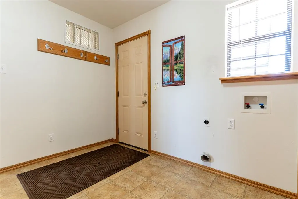 Photo 17 — 10057 N 2250 Road, Arapaho, OK 73620