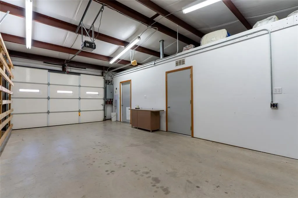 Photo 39 — 10057 N 2250 Road, Arapaho, OK 73620