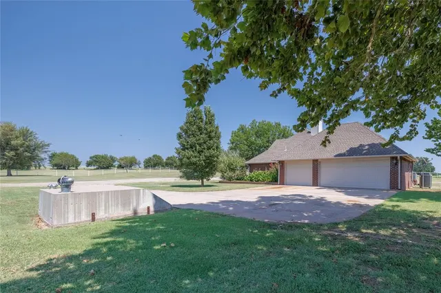 Photo 4 — 3900 E State Highway 9, Norman, OK 73026