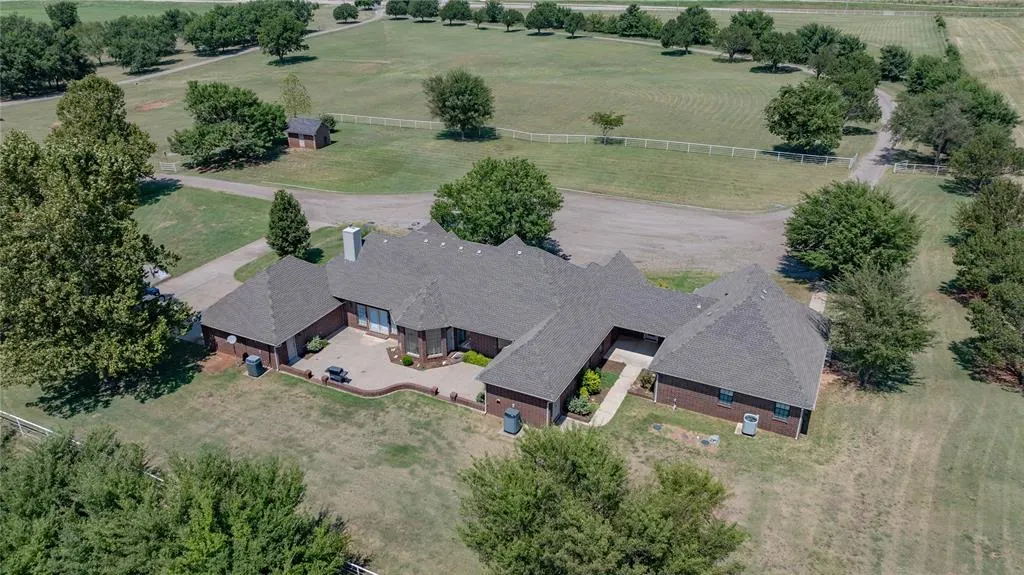 Photo 8 — 3900 E State Highway 9, Norman, OK 73026