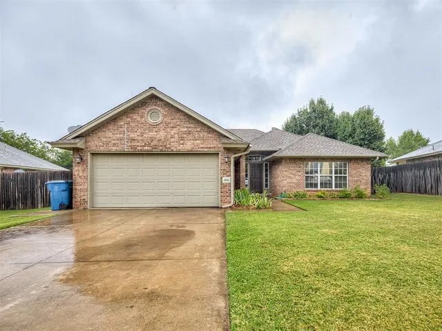 Front exterior — 1011 Pruett Drive, Edmond, OK 73003