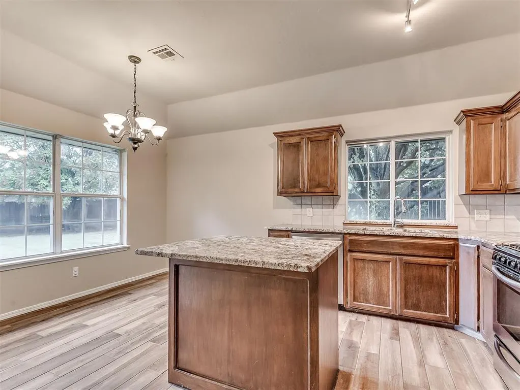 Photo 11 — 1011 Pruett Drive, Edmond, OK 73003