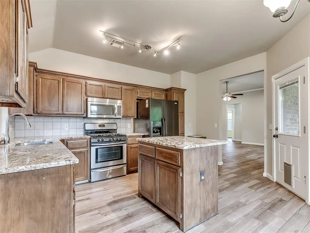Photo 12 — 1011 Pruett Drive, Edmond, OK 73003