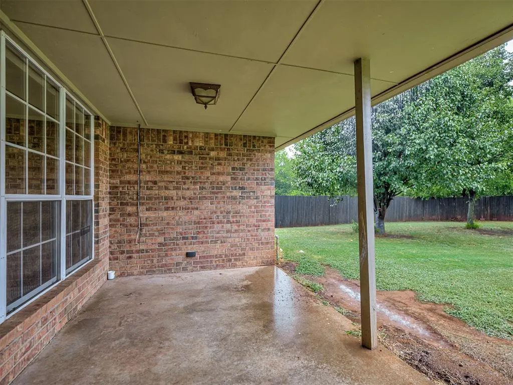 Photo 33 — 1011 Pruett Drive, Edmond, OK 73003