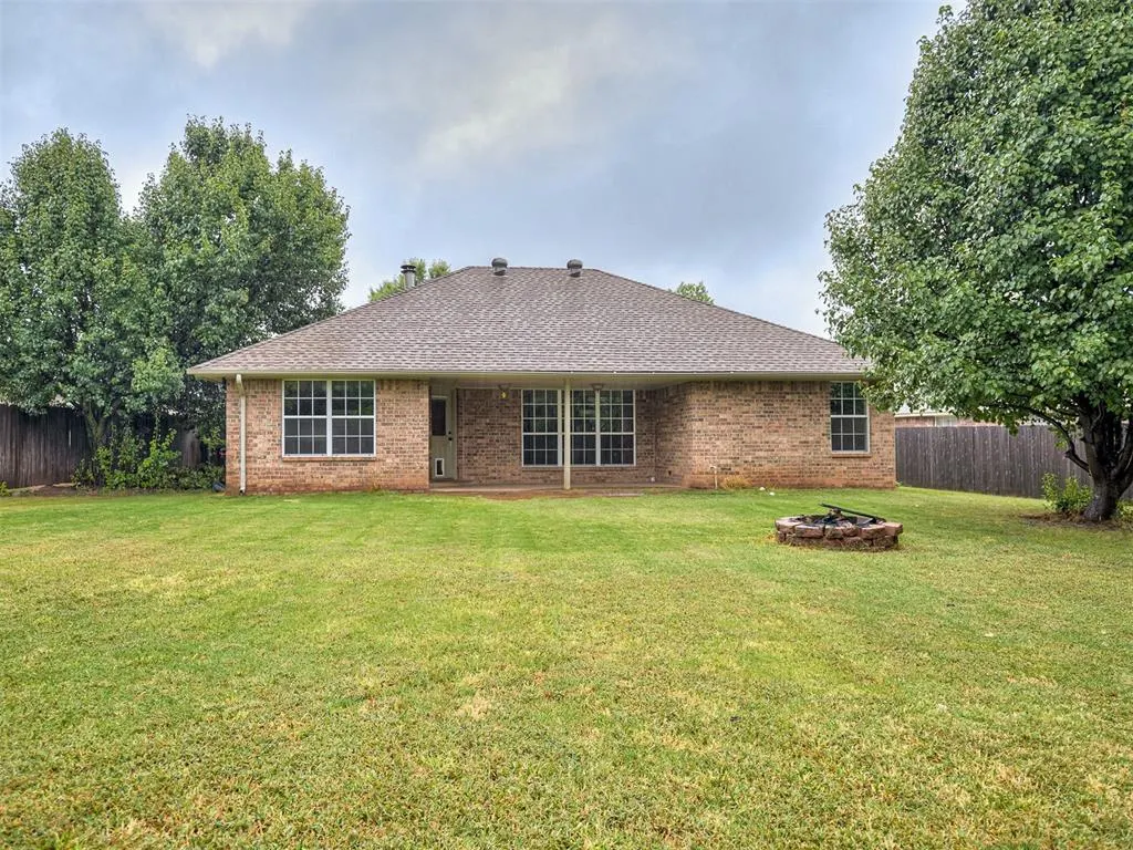Photo 36 — 1011 Pruett Drive, Edmond, OK 73003