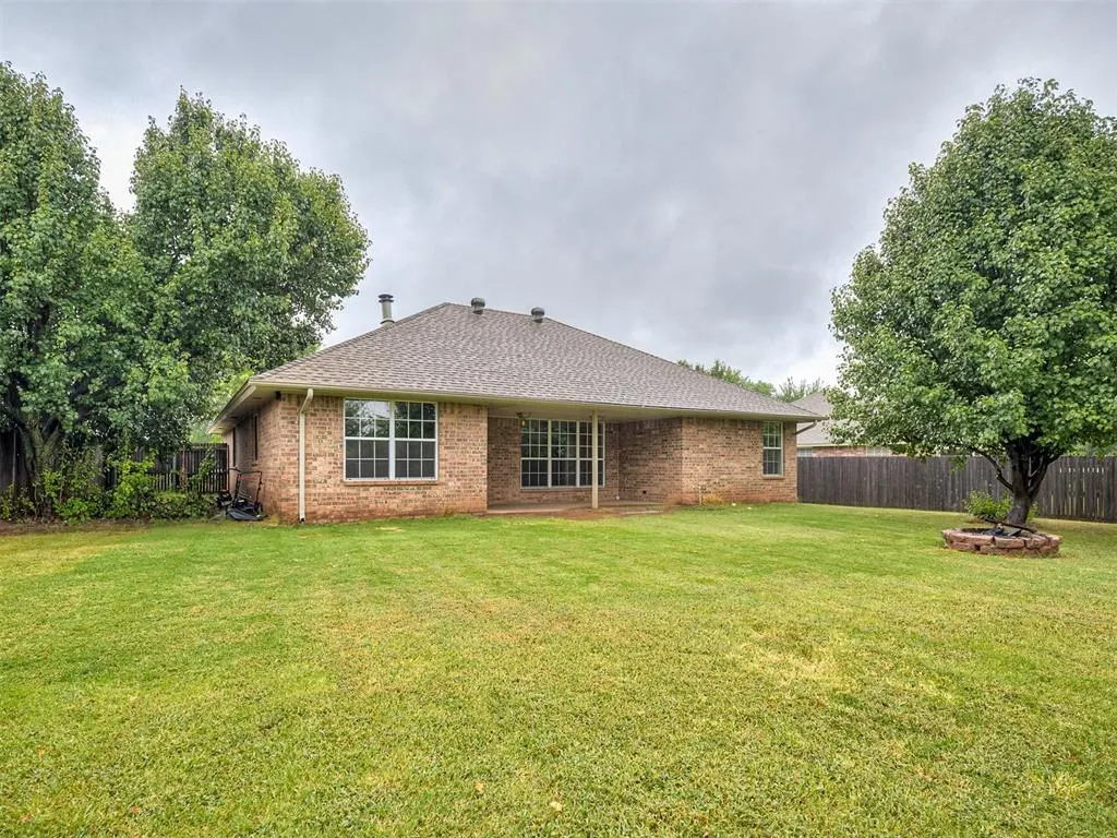 Photo 37 — 1011 Pruett Drive, Edmond, OK 73003