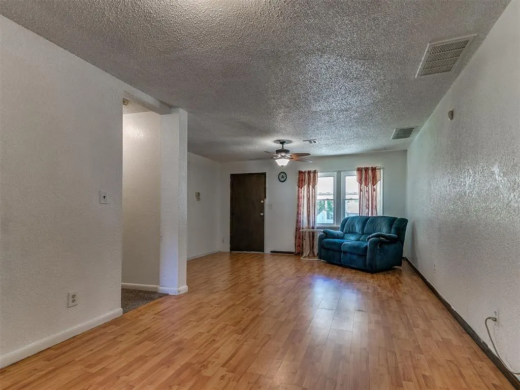 Photo 7 — 2708 S Magerus Street, Oklahoma City, OK 73128