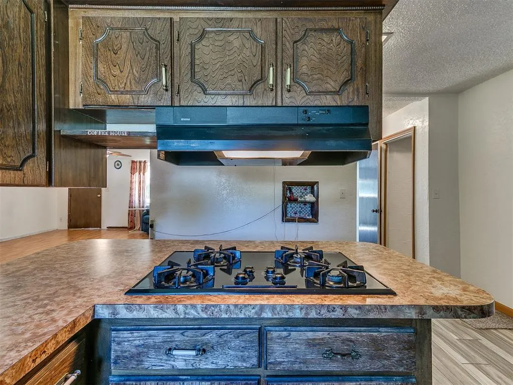 Photo 14 — 2708 S Magerus Street, Oklahoma City, OK 73128