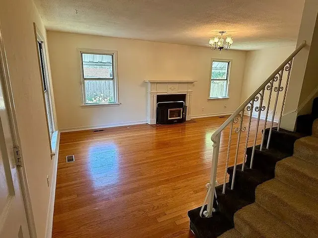Photo 5 — 518 S Flood Avenue, Norman, OK 73069
